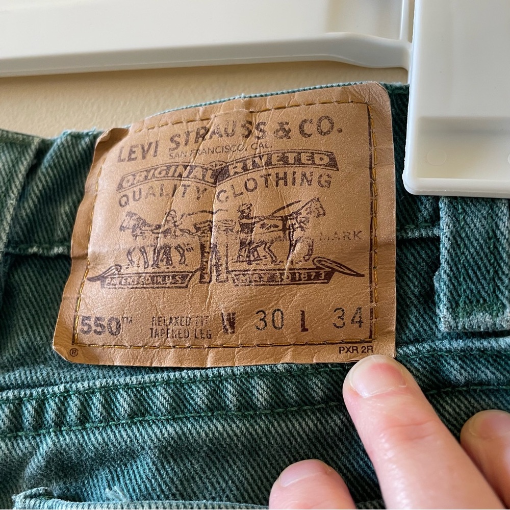 Men’s Green Relaxed Fit Levis 550 Jeans Size 30x34 - Picture 4 of 10